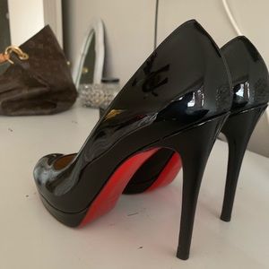 Louboutin Patent Leather Simple Pumps